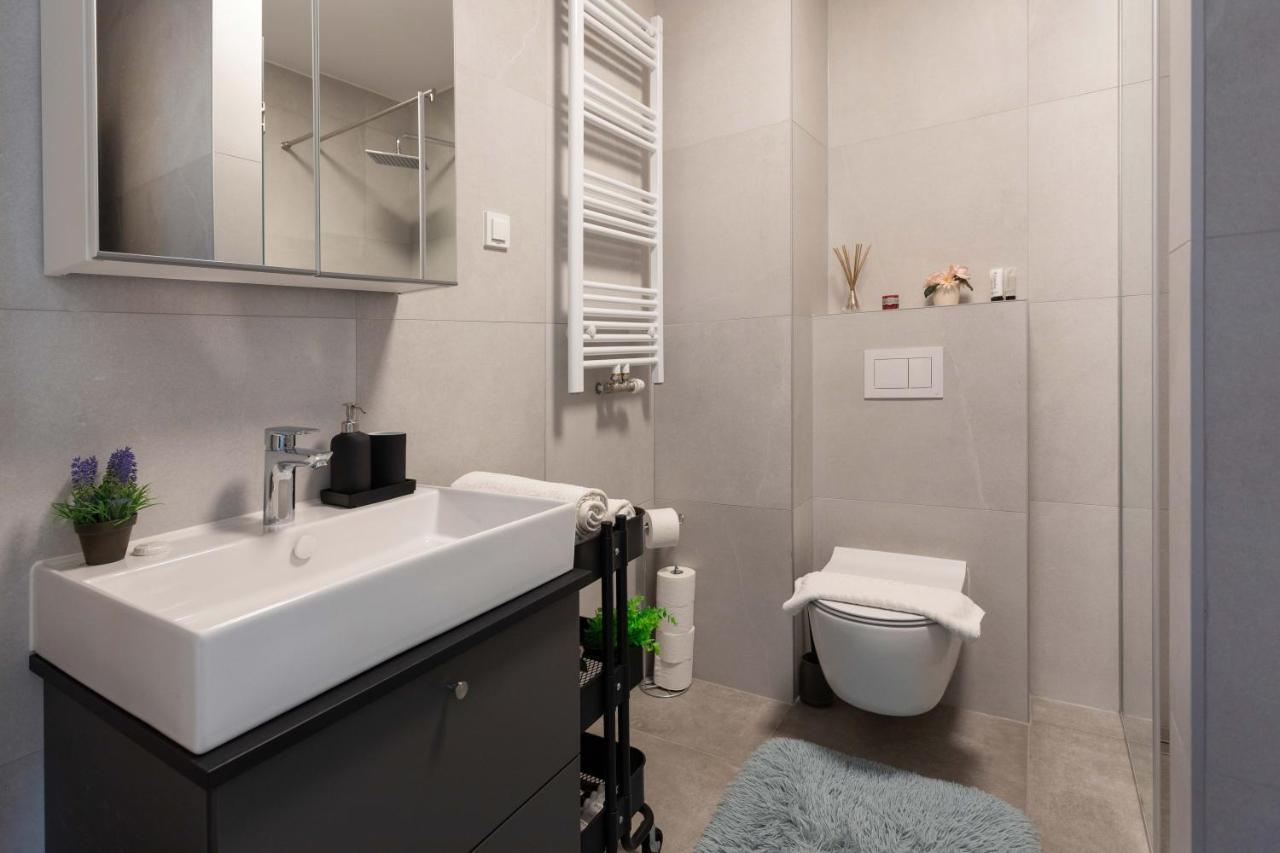 Design 2Bdr Apartment With Balcony- Free Parking Zagreb Exterior foto